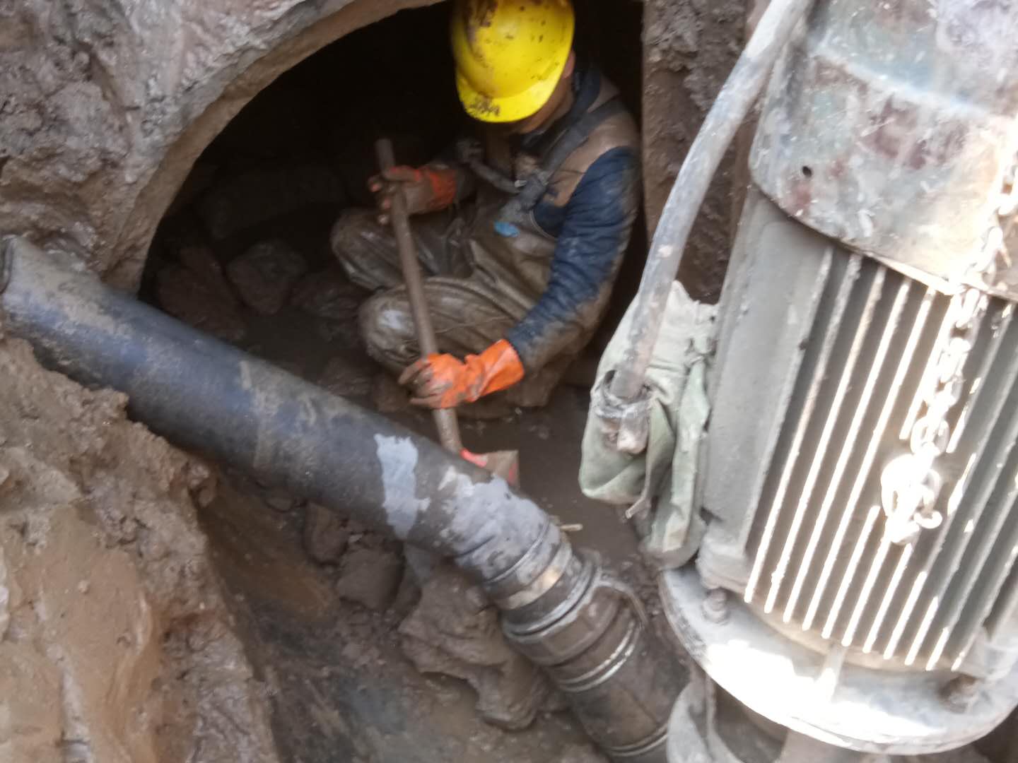 西乌珠穆沁管道清淤