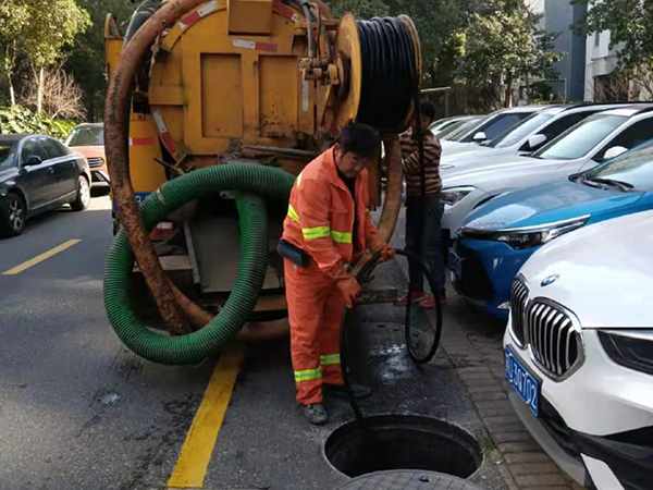 西乌珠穆沁排污管道清淤